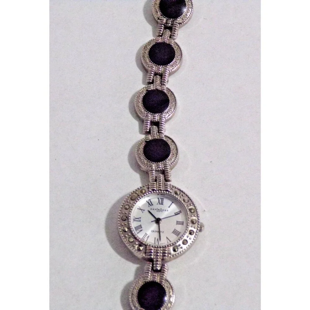 LA Express Ladies Wristwatch LAX 968 Silver w/Black Stones Bracelet‎ Quartz E261